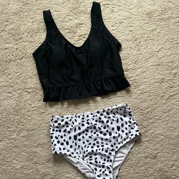 High waisted dalmatian print bikini - Picture 2 of 3